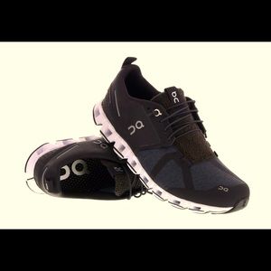 ON Cloud Terry black/white running shoes